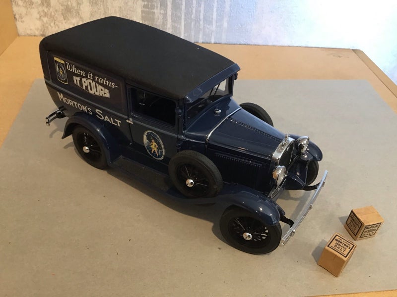 Danbury Mint 1930’s Morton Salt Delivery Truck Carousel 1