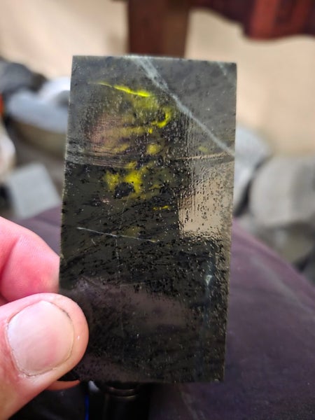 Greenstone slab Carousel 1