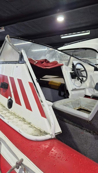 5.8m Naiad with 2 × 90Hp Yamaha engines64564329652867111