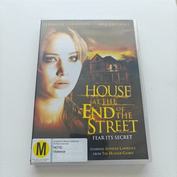 House at the End of the Street - DVD Carousel 1