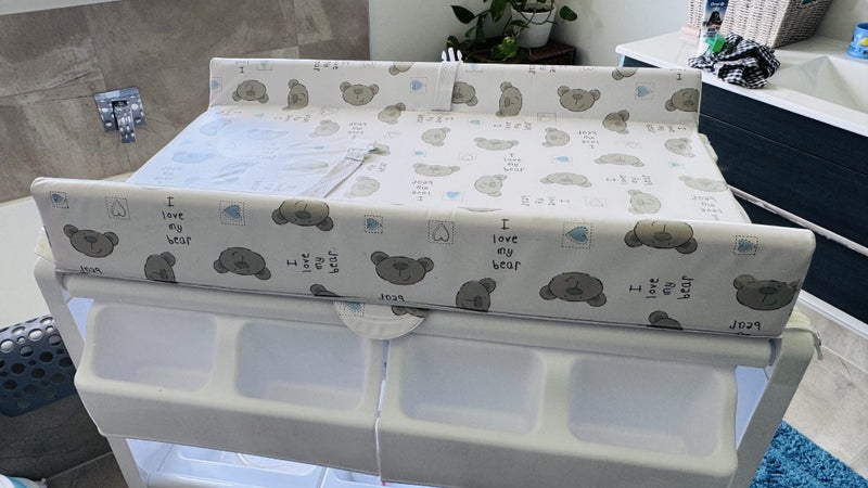 Baby Bath & Changing Table - Brand: Cola Bébé Carousel 4