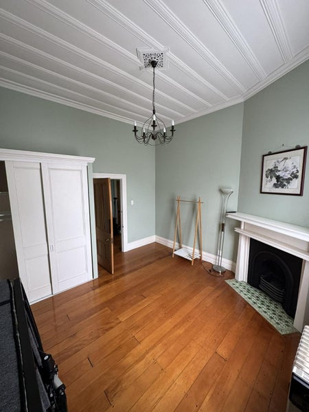 Epsom, 3 bedrooms64569867813250110