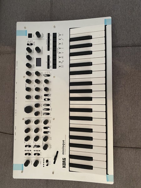 BRAND NEW Korg Minilogue Polyphonic Analog Synthesizer Carousel 2