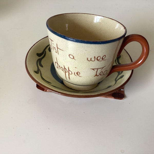 Devon Motif Pottery Teapot/cup, saucer Carousel 2