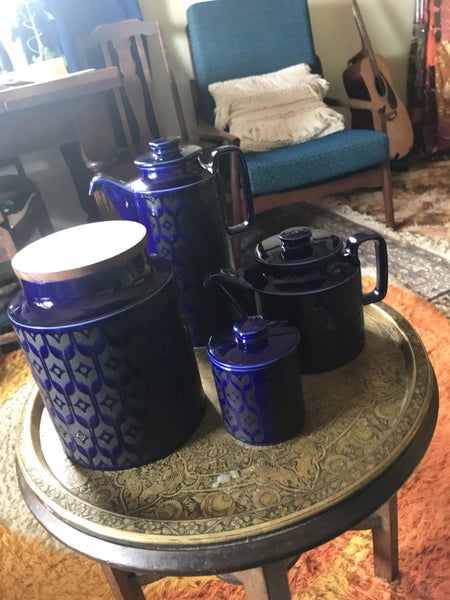 Hornsea Heirloom series cobalt blue tea coffee sugar bowl and large container Carousel 1