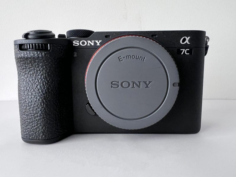 Sony A7C II + 4 FE Lenses + Filters + 2 Batteries – Near-New Kit64572360790914111