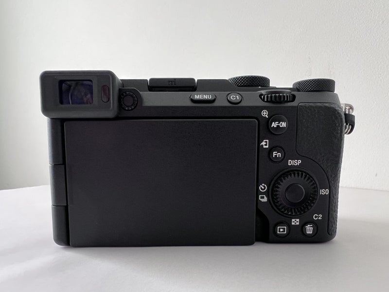 Sony A7C II + 4 FE Lenses + Filters + 2 Batteries – Near-New Kit64572360790914112