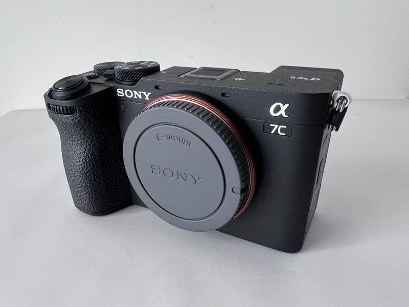 Sony A7C II + 4 FE Lenses + Filters + 2 Batteries – Near-New Kit64572360790914113