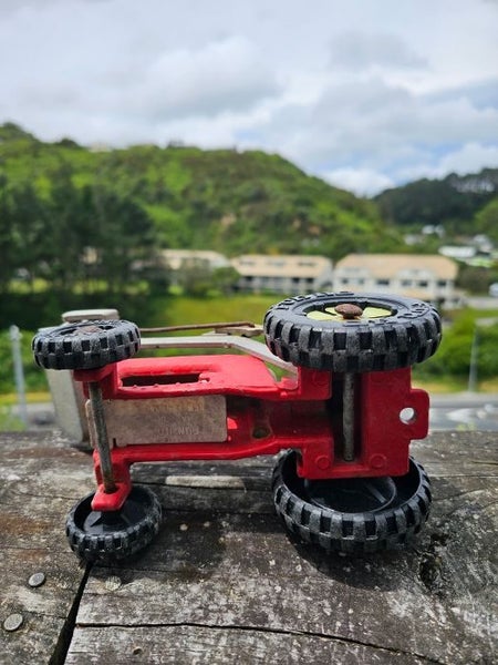 Fun ho # 801 'Massey Fergusson with Front Bucket. Patina + Carousel 5