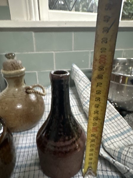 Laurie Ewing form vase Carousel 12