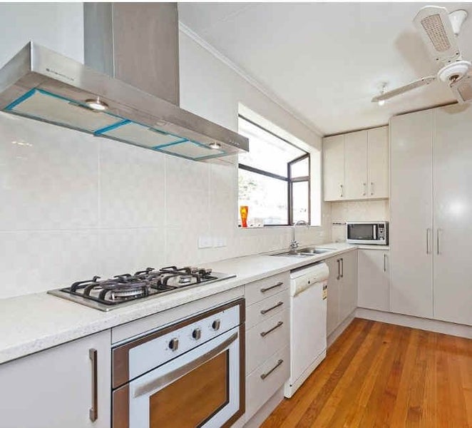 Mount Roskill, 3 bedrooms64573044526337113