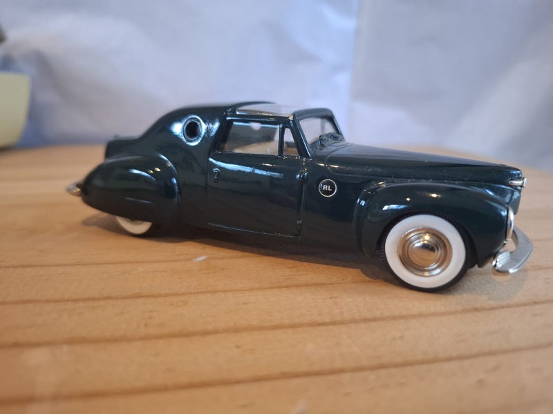 Brooklin BRK X2 1946 Lincoln Continental (1996) Limited Edition Carousel 2