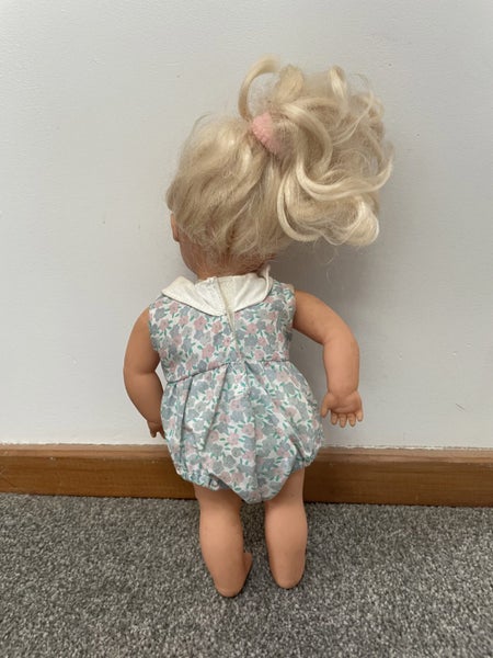 Unknown Small Doll – 30 cm Carousel 2