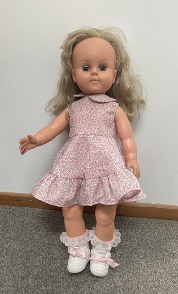 Vintage Doll Made in England Plastic Carousel 1