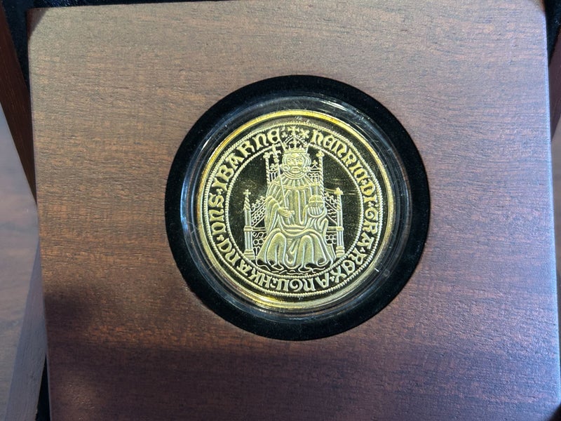 Henry VII 1489 Gold Sovereign - Replica In Stirling Silver Carousel 2