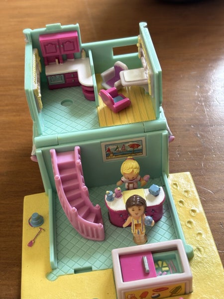 Vintage Cafe Polly Pocket Carousel 2
