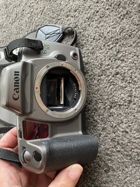 Title: Canon EOS 10 35mm SLR + 35–105mm Zoom + Grip + Bag + Manuals — Working64806899680259114