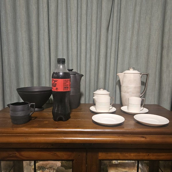 KEITH MURRAY ESTATE COLLECTION Carousel 10