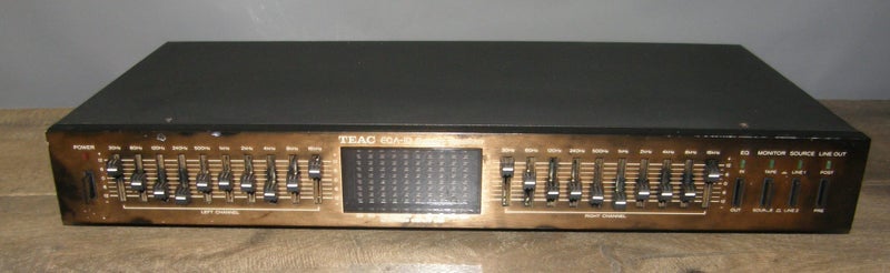 TEAC EQUALIZER EQA-10MKII Carousel 1