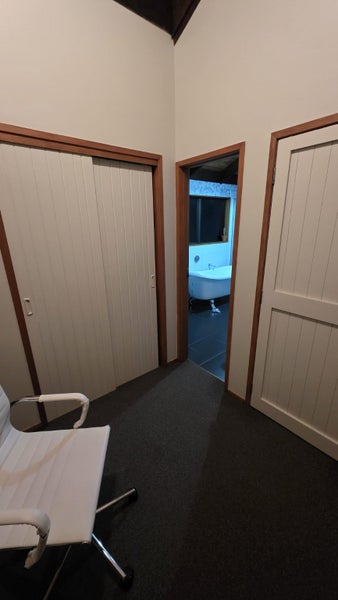 Manukau, 3 bedrooms64575369585153111