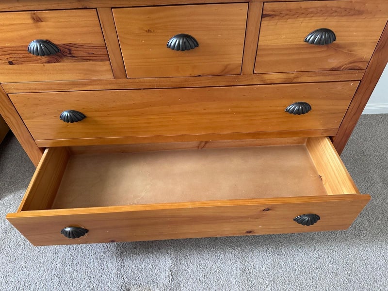 Dressing Table with Mirror Carousel 4