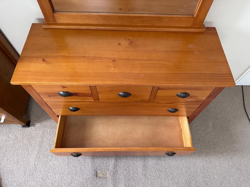 Dressing Table with Mirror Carousel 2