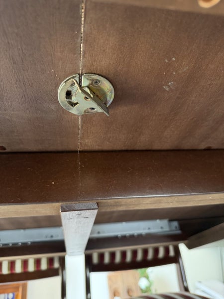 Dining table (extendable) with 6 chairs64579573838722114