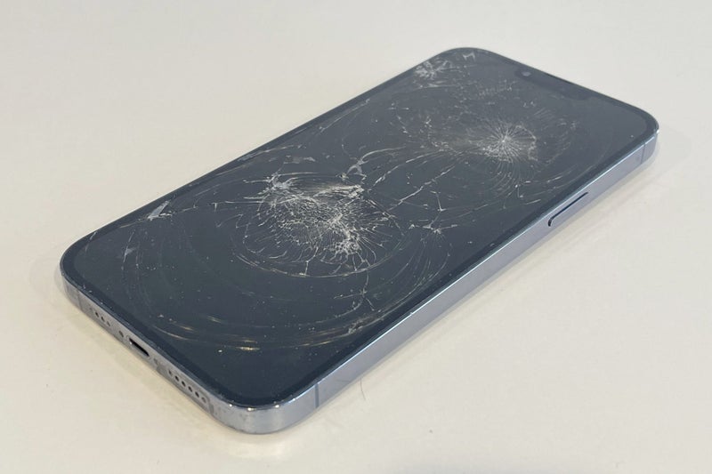 iPhone 13 Pro Max 256gb (damaged)64580368720897113