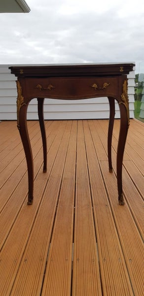 Edwards&Robert's Card Table Carousel 1