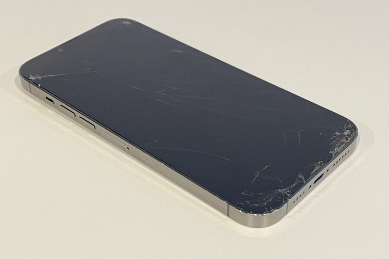 iPhone 13 Pro Max 128gb (damaged)64580668798593112