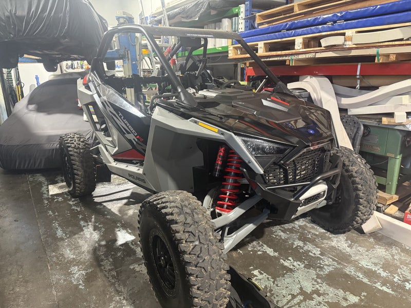 Polaris RZR Turbo R 202264581010523267110