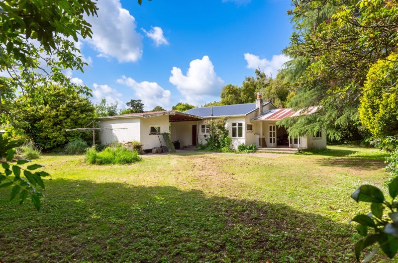 Prime 2.3 acres - Renovate or Rebuild64581010668418111