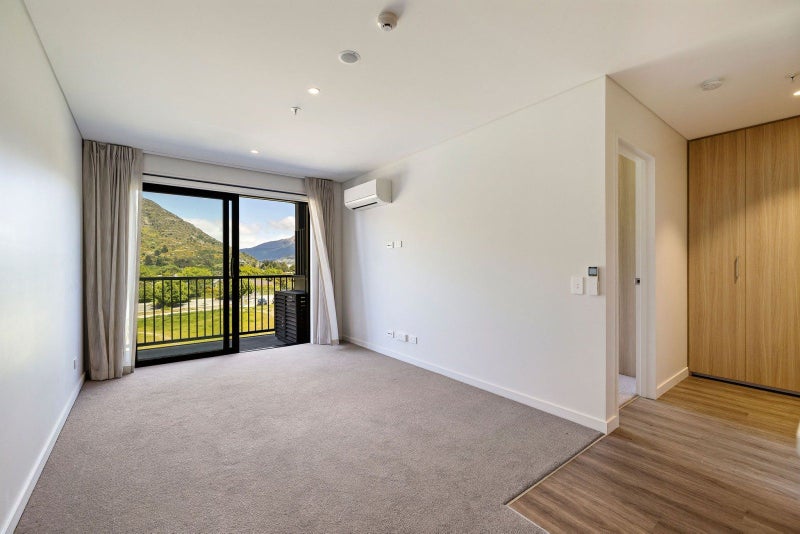 Modern living, mountain views – exceptional...64581120073858114