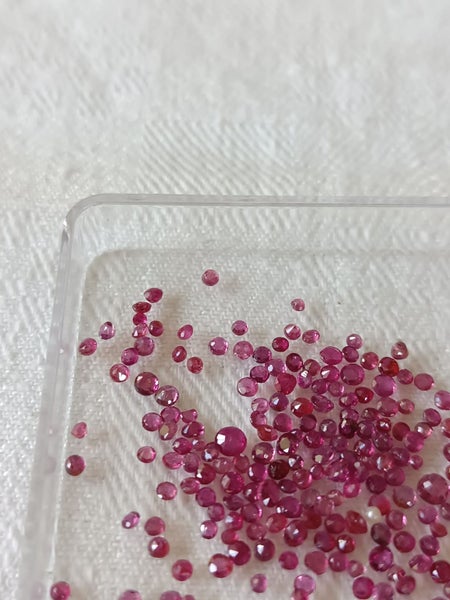 10ct. of real natural Rubies - round Carousel 2