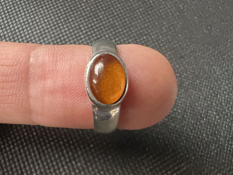 Vintage Sterling Silver & Amber Ring - Lot F399 Carousel 1