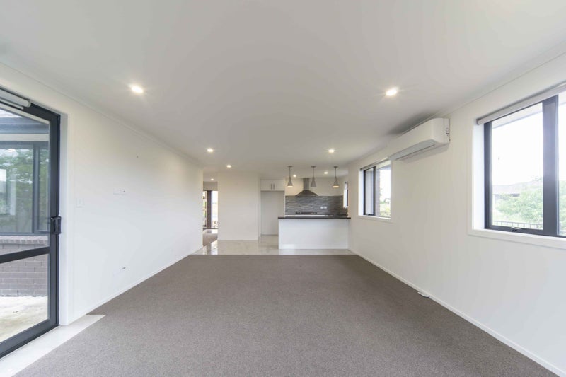 Glenview, 4 bedrooms64581820958209114