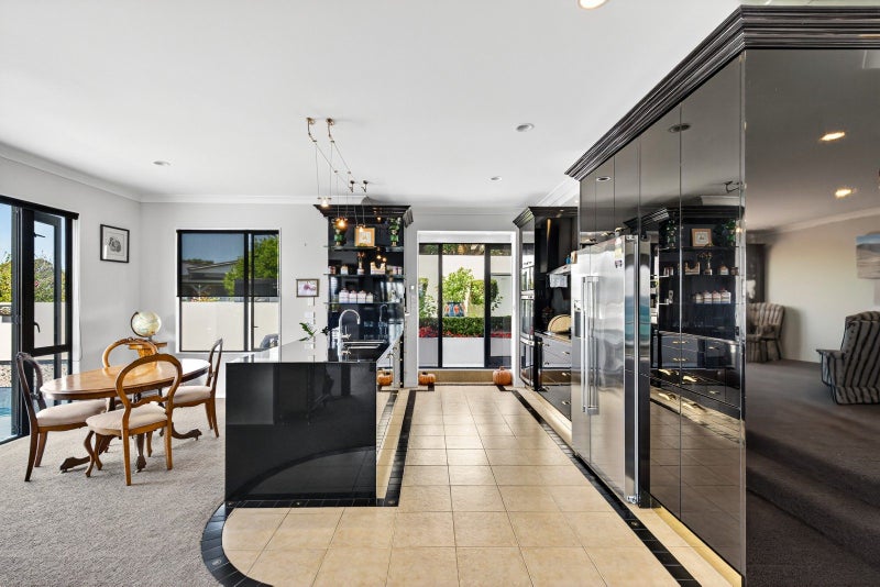 Seaview Tranquility Meets 5-Star Family Freedom64581821005186114