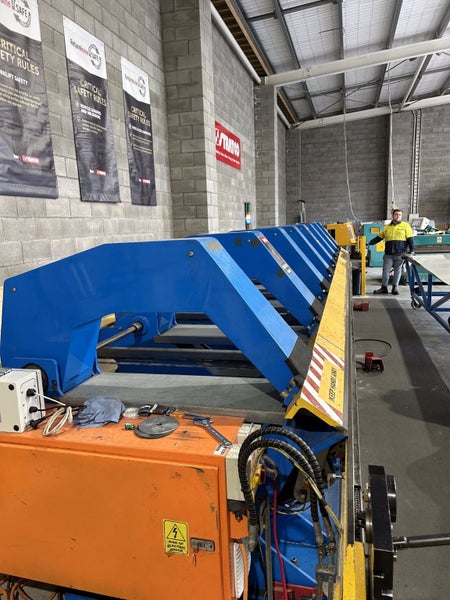 Modern Industrial - International Tenant64581821042178113