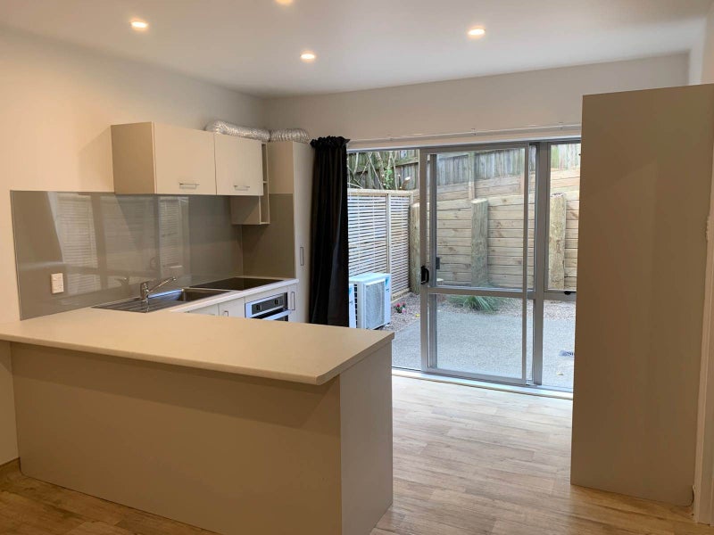 Stanmore Bay, 1 bedroom64582012964226111