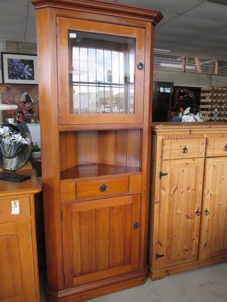 2219 QUALITY CORNER DISPLAY CABINET Carousel 2