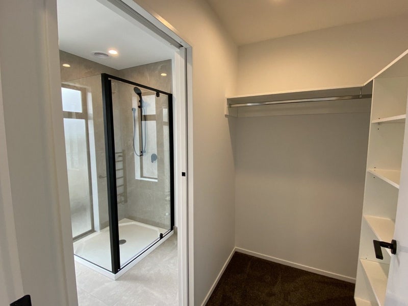 Waltham, 3 bedrooms64582124118274114