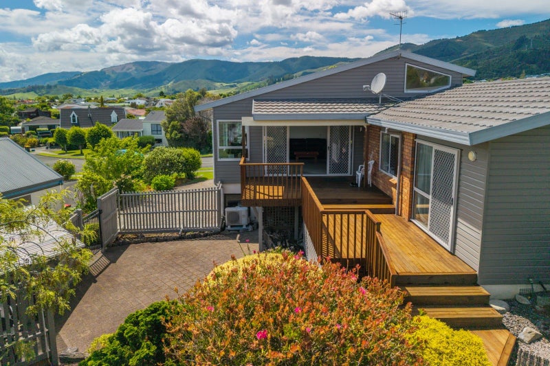 A Home That Feels Right64582221013122112