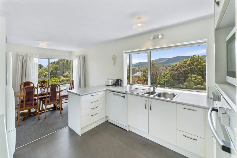 A Home That Feels Right64582221013122114