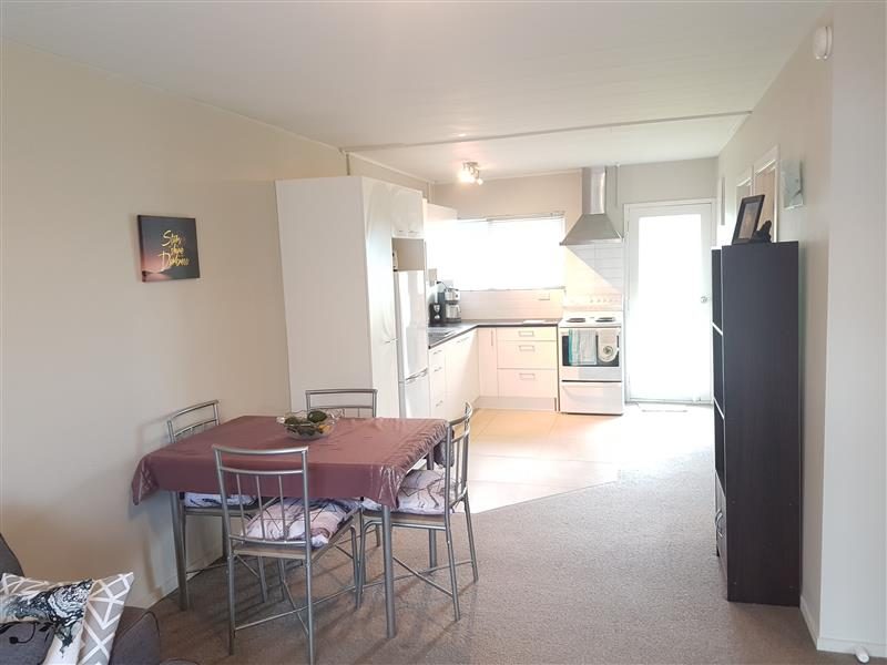Mount Wellington, 2 bedrooms64582221021442110