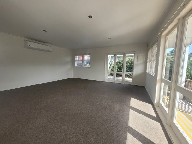 Onehunga, 5 bedrooms64582221060097113
