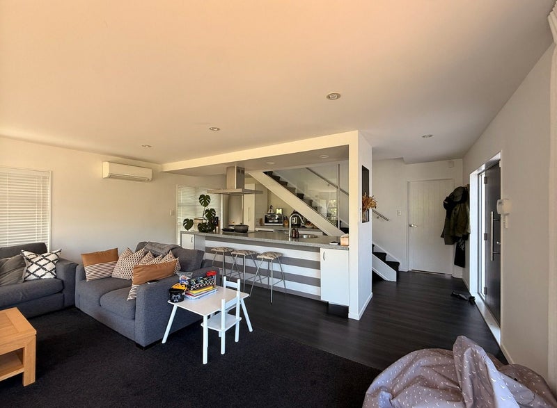 Beach Haven, 3 bedrooms64582428033281112