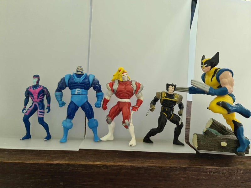 XFactor 71 plus 4 lead retro action figures from 90s and wolverine64582525108227111