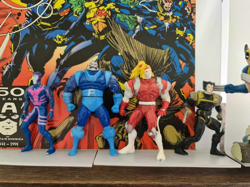 XFactor 71 plus 4 lead retro action figures from 90s and wolverine64582525108227112