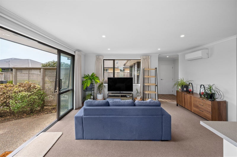 Low-Maintenance Living in Prime Location64582619755395114