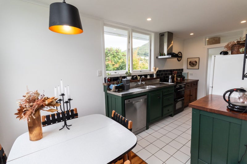 Karori, 3 bedrooms64582715230851112